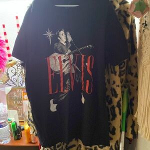 Elvis size small t shirt. Does have a lot of stretch